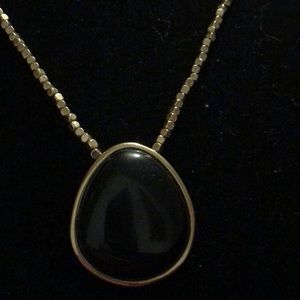 Vtg Monet goldtone necklace w/black gold pendant